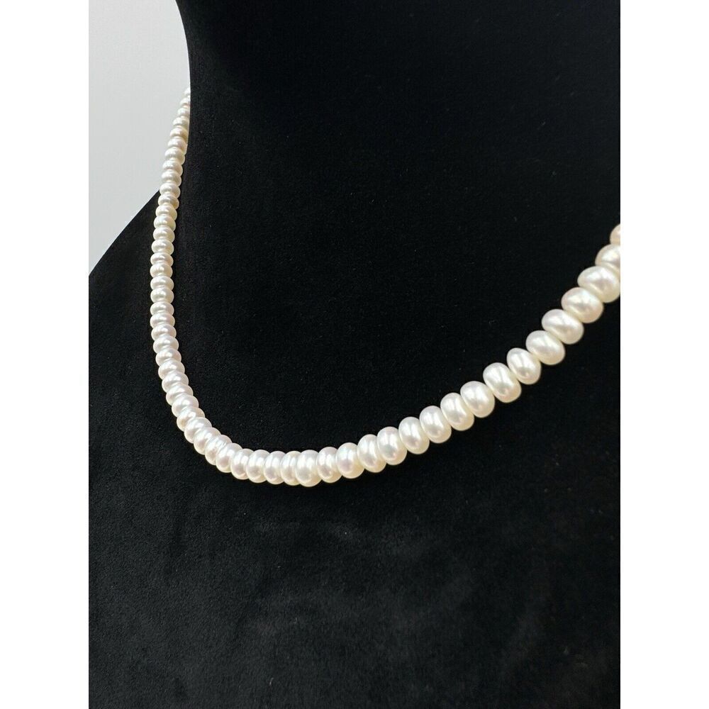 Vintage Michael Anthony 10K Gold 5.5mm Button Cultured Pearl Necklace Signed - Picture 2 of 5